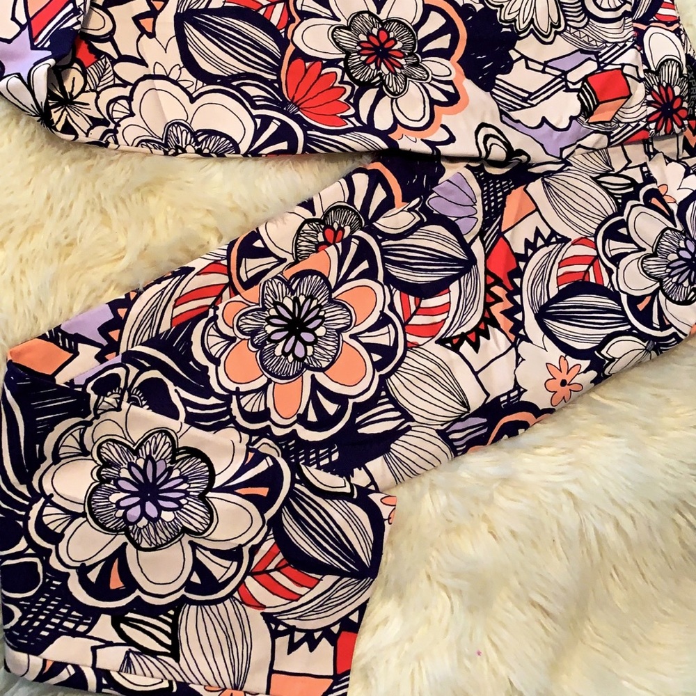 Super Cute Printed Express Pants - image 3